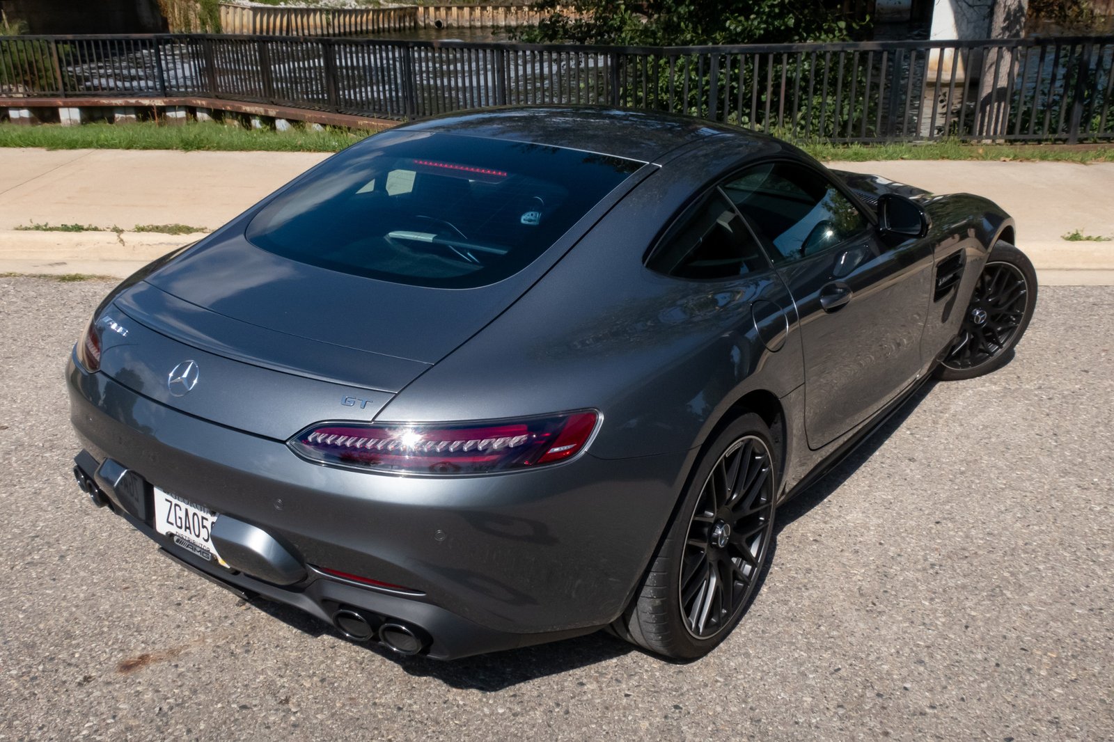 mercedes-benz-amg-gt-coupe-2020-angle--exterior--rear--silver-03.jpg