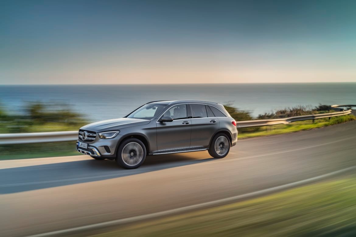 01-mercedes-benz-glc--angle--dynamic--engine--exterior--front--g