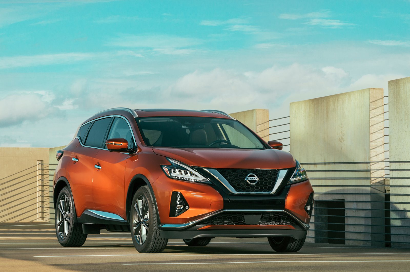 nissan-murano-2020-exterior-front-three-quarter-oem