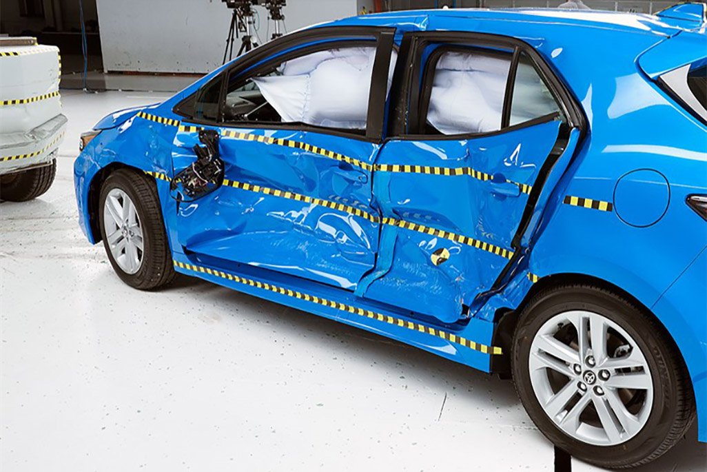 2020-Toyota-Corolla-crash-test