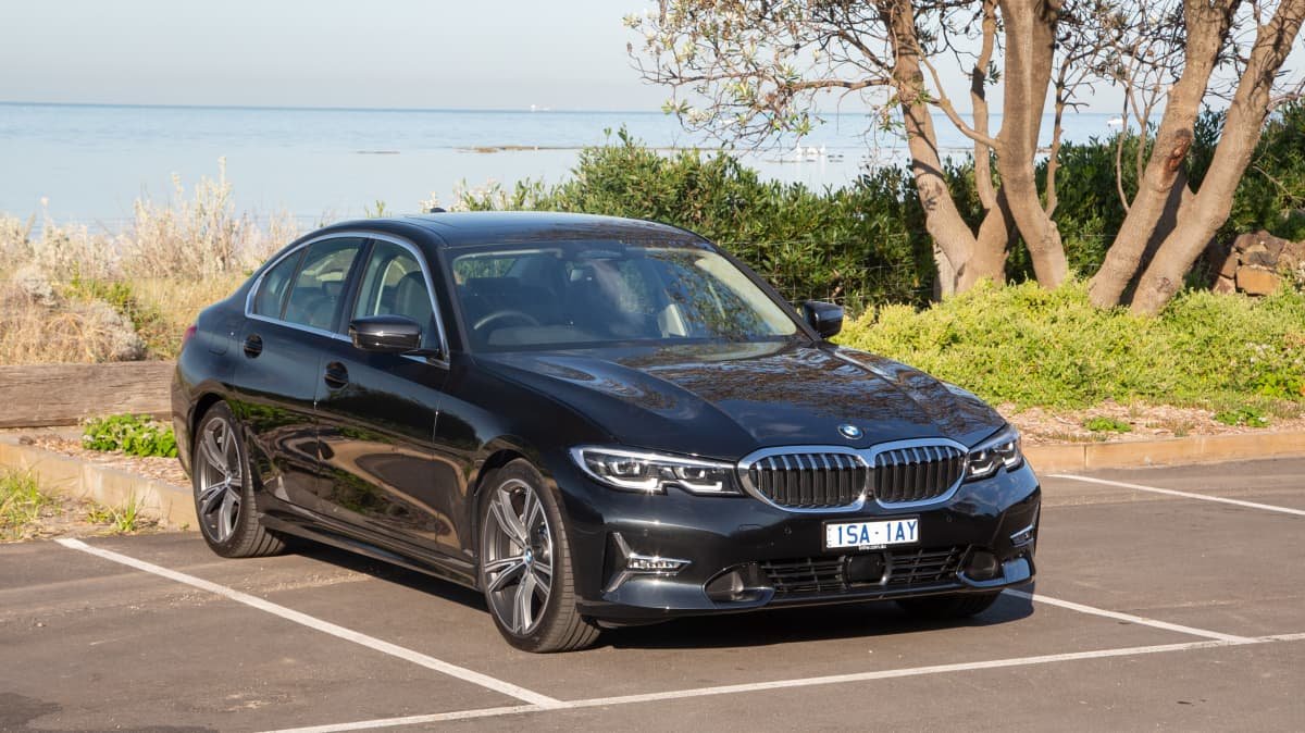 2021 BMW 330i v 2021 Genesis G70 comparison-0