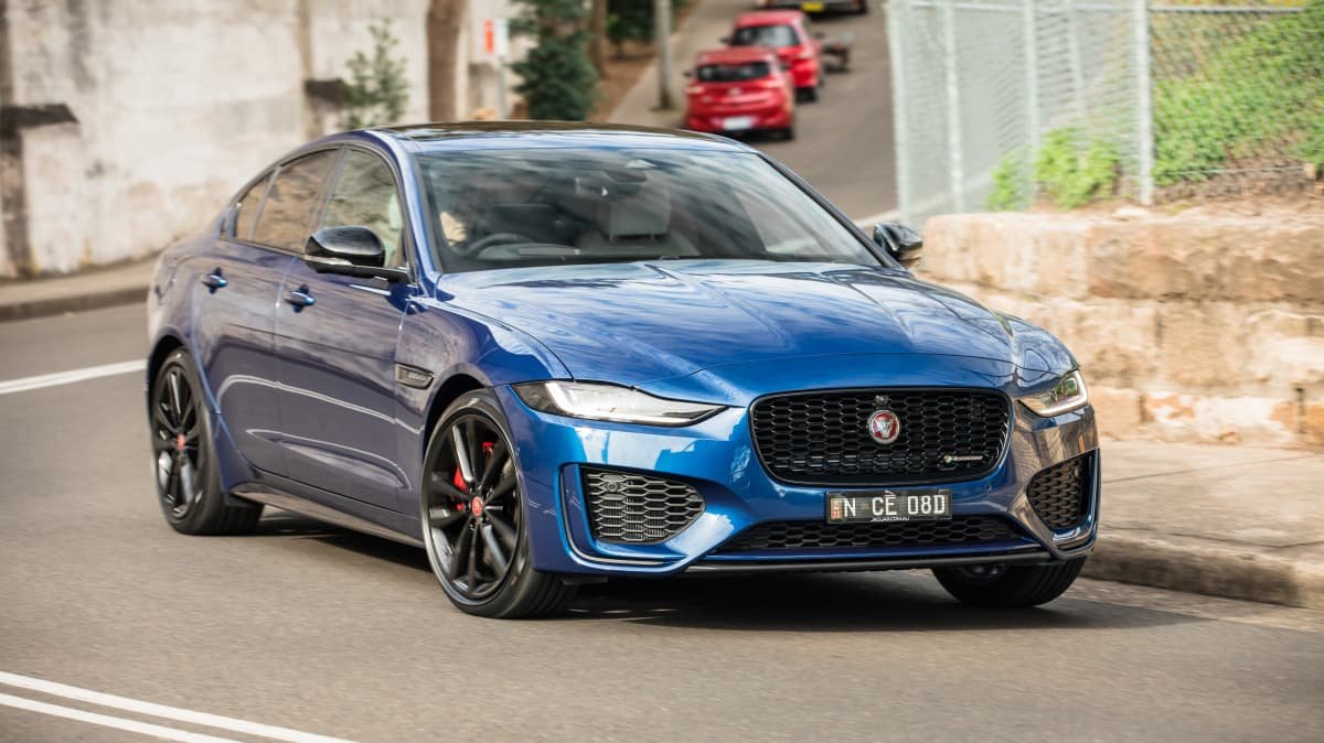 2022 Jaguar XE R-Dynamic Black P300 AWD v 2022 Lexus ES250 Luxury comparison-0