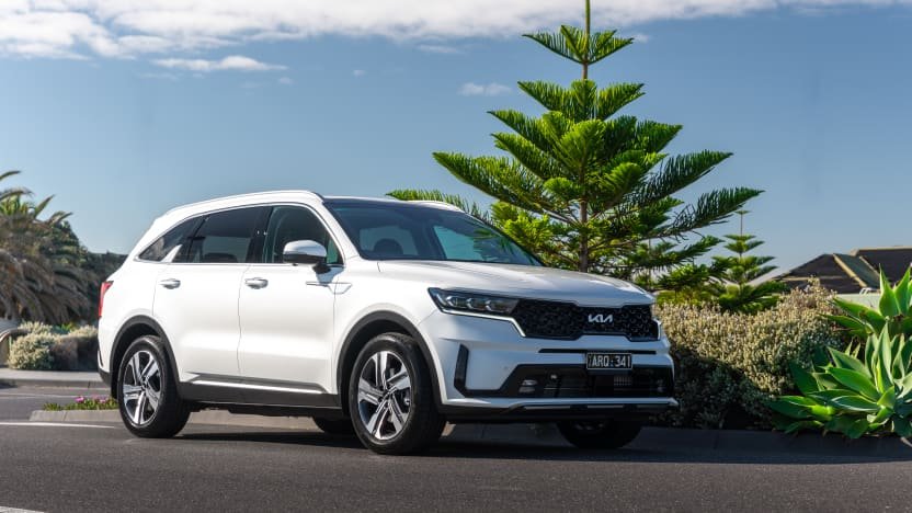 2022 Kia Sorento Hybrid review-0