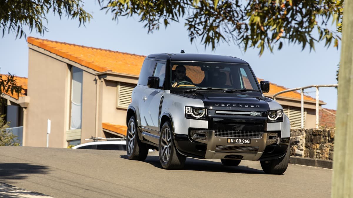 2022 Land Rover Defender 90 P400 X review-0