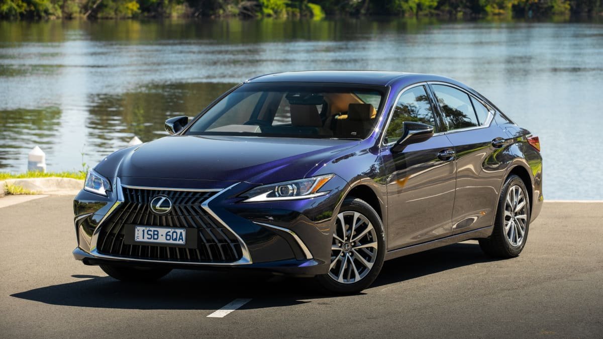 2022 Lexus ES250 Luxury review-0