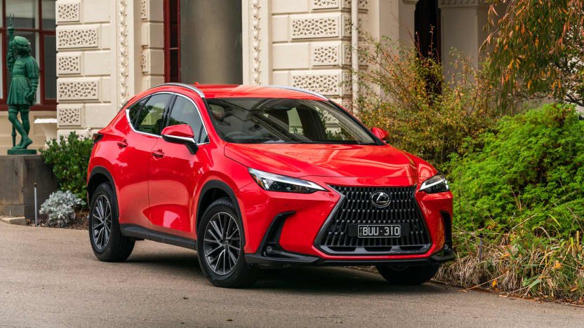 2022 Lexus NX250 v 2020 Lexus NX300: Old vs new comparison-0