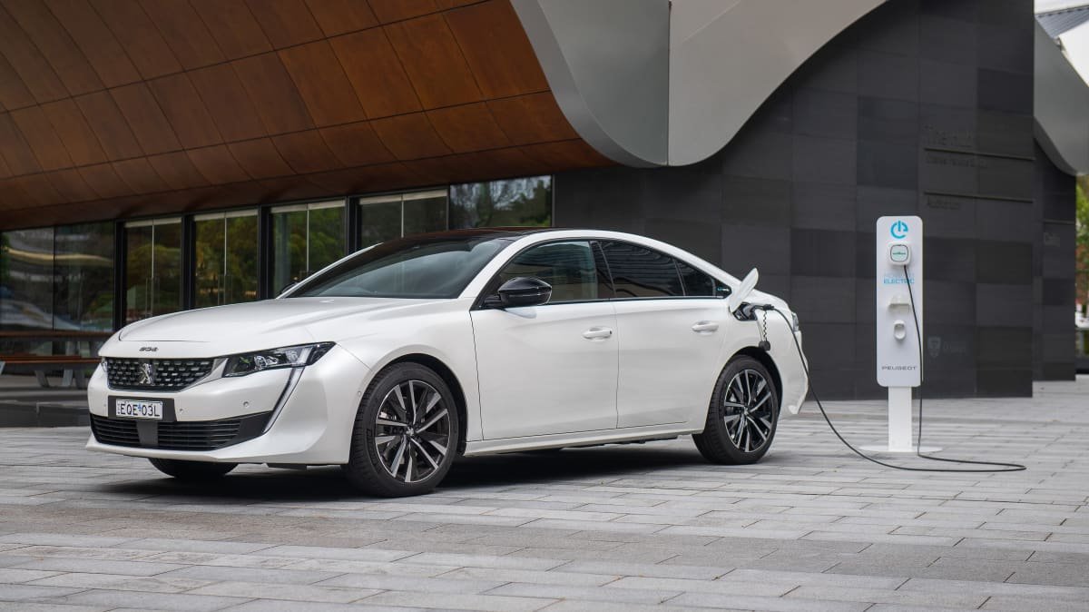 2022 Peugeot 508 GT Fastback Plug-in Hybrid review-0