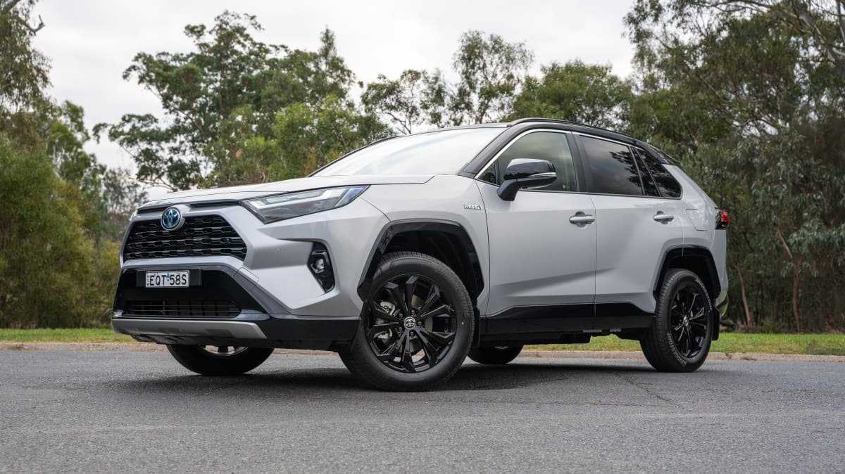 2022 Toyota RAV4 XSE Hybrid review￼-0