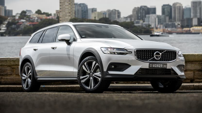 2022 Volvo V60 B5 Cross Country review-0