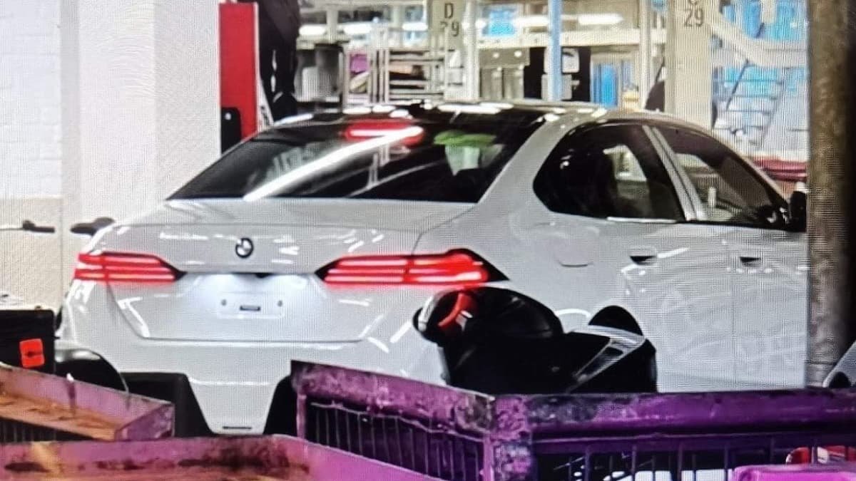 2024 BMW M5 spied ahead of reveal