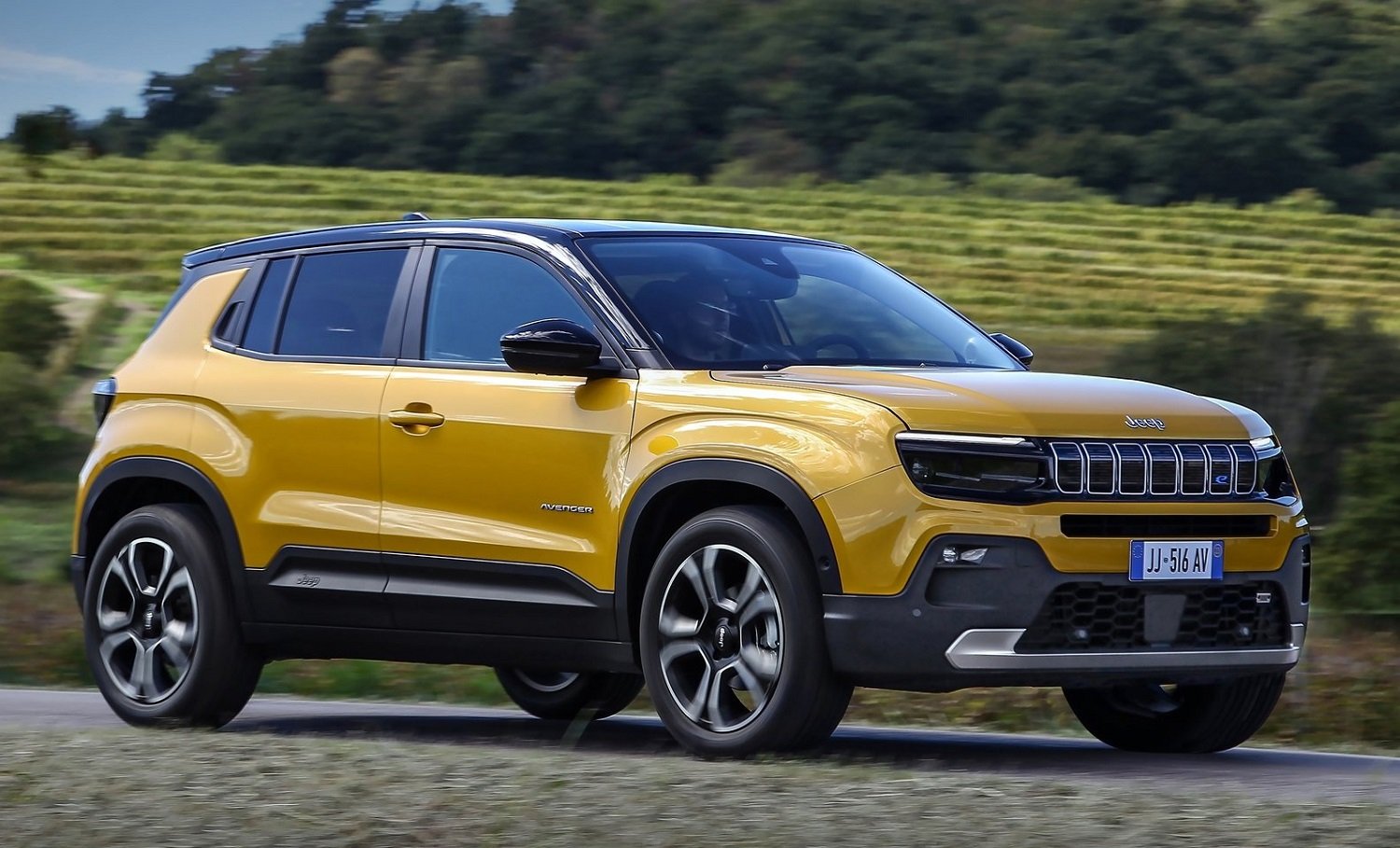 Alfa Romeo want the public to name its next SUV