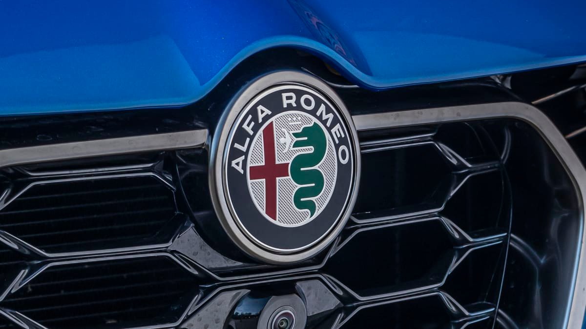 Alfa Romeo supercar name reportedly uncovered