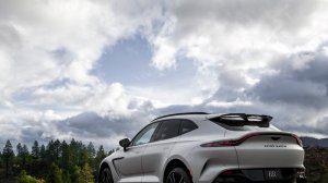 The Aston Martin DBX707.