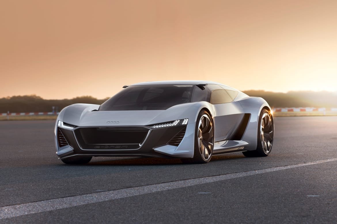 04-audi-pb-18-e-tron-concept--angle--exterior--front--silver.jpg