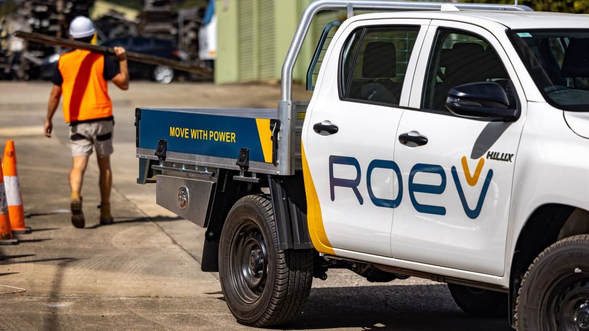 Australian tech start-up to build 1000 electric Toyota HiLux utes in 2023-0
