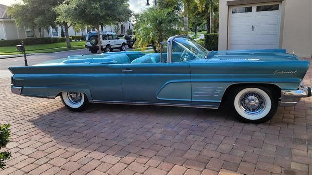 AutoHunter Spotlight: 1960 Lincoln Continental