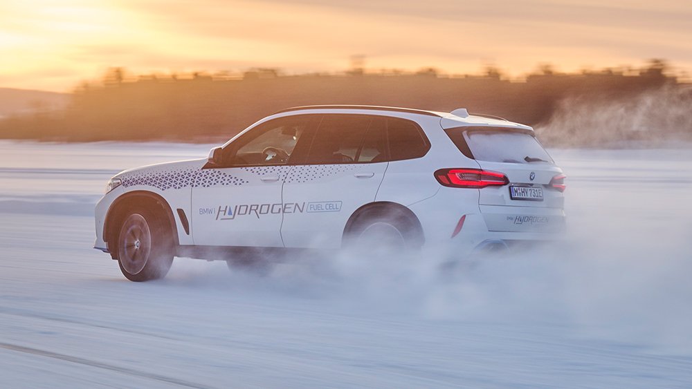 BMW iX5 Hydrogen Winter Testing