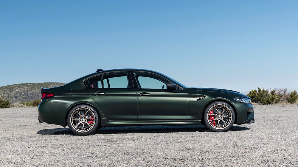 2022 BMW M5 CS