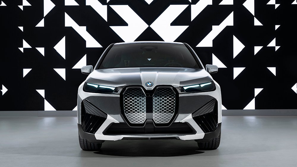 BMW iX Flow featuring E Ink