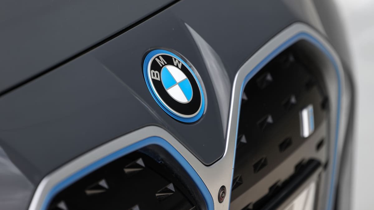 BMW’s bold battery promise based on Tesla technology – report