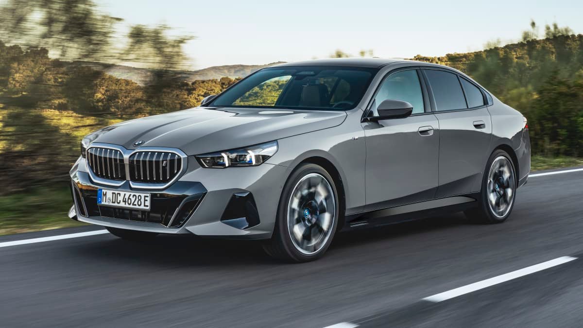 BMW’s semi-autonomous driver assist tech approved up to 130km/h in Germany