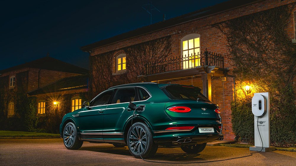 2021 Bentley Bentayga plug-in hybrid