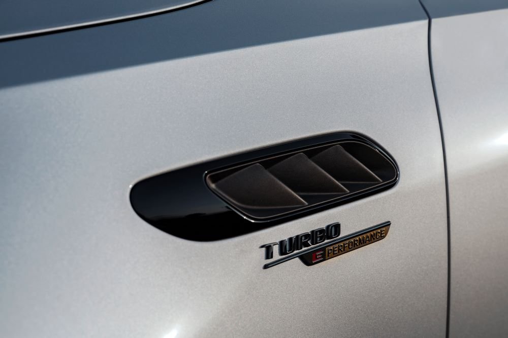 2024 Mercedes-AMG C63 S E PERFORMANCE