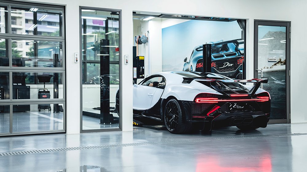 The Bugatti Chiron Pur Sport being serviced