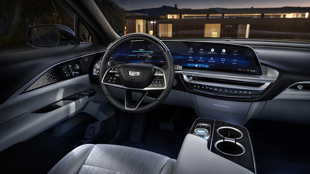 Inside the 2023 Cadillac Lyriq