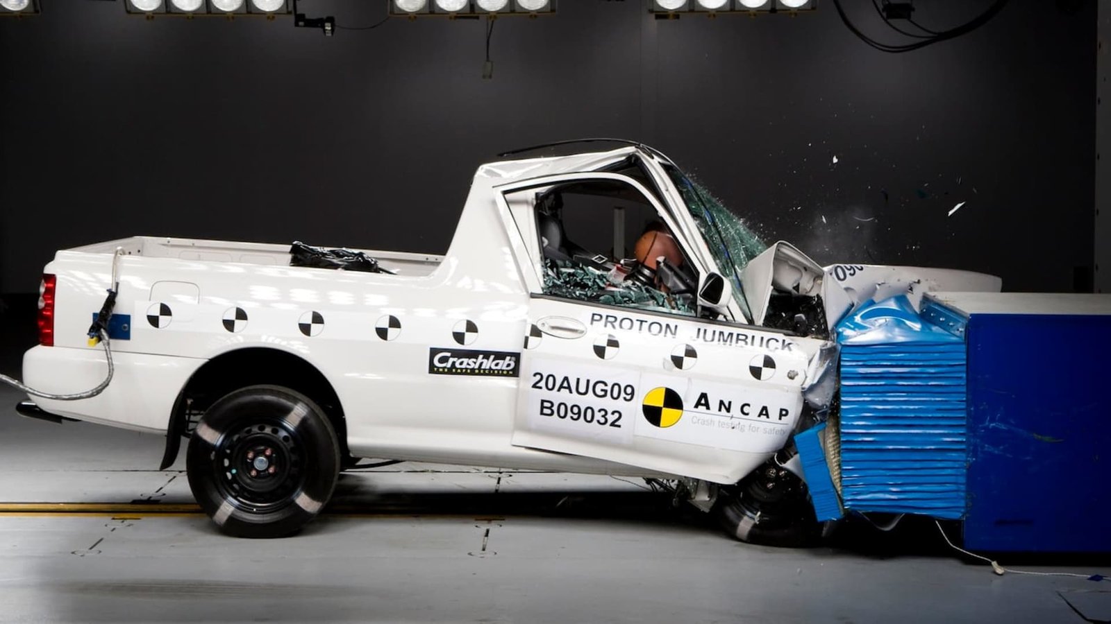 Calling old cars: Crash-test authority searching for 1990s vehicles to celebrate major milestone