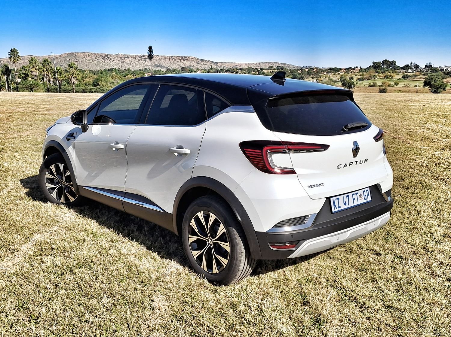 Renault Captur white exterior rear