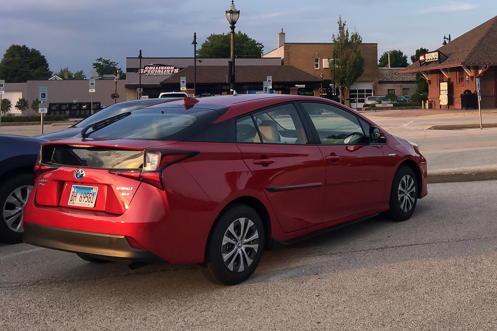 toyota-prius-awd-e-2019-01-angle--exterior--rear--red.jpg