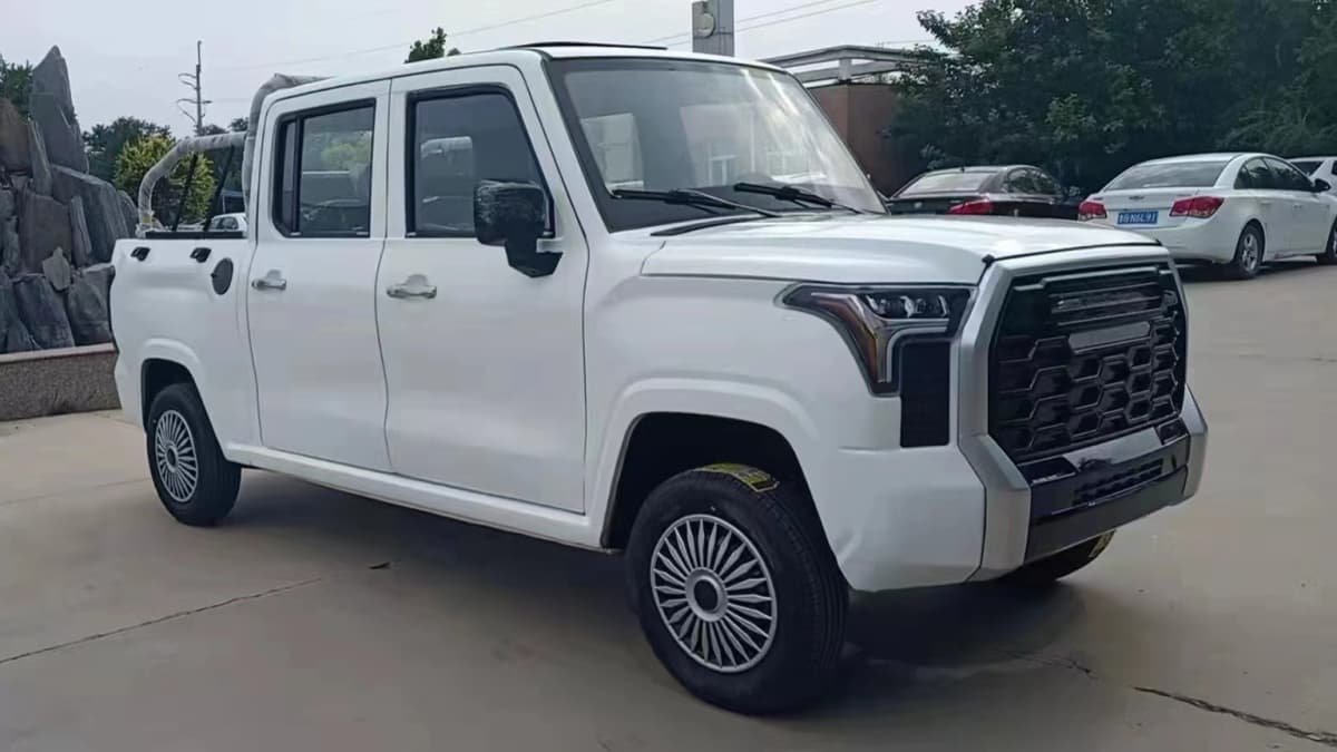 Chinese car-maker builds mini Toyota Tundra knock-off-0