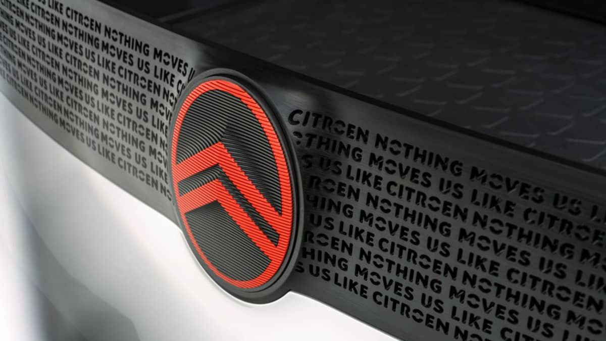 Citroen unveils new logo ahead of switch to electric cars by 2030-0