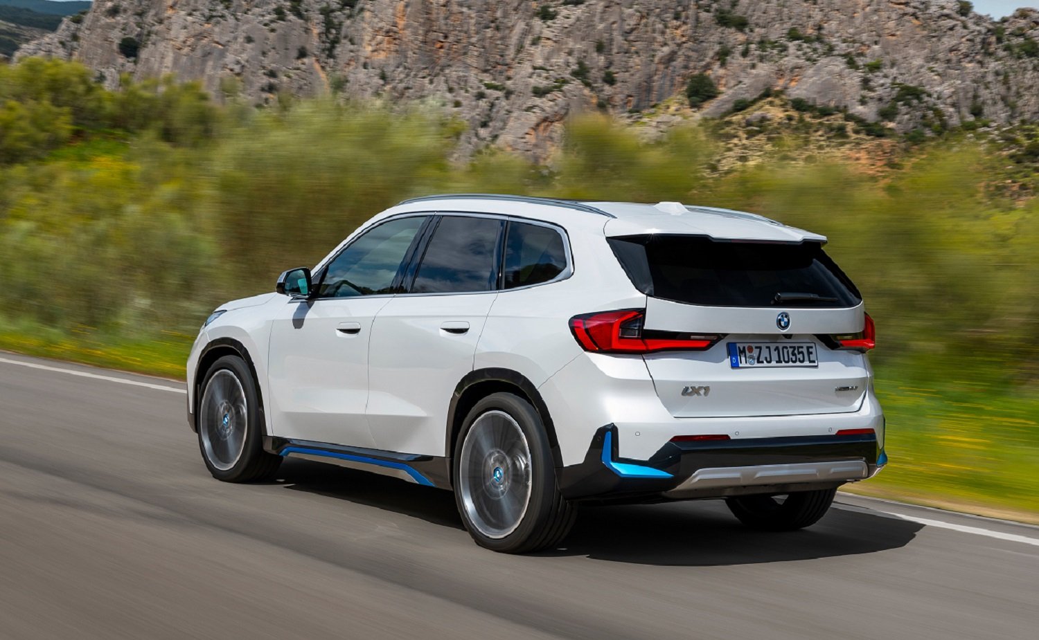 BMW iX1 revealed