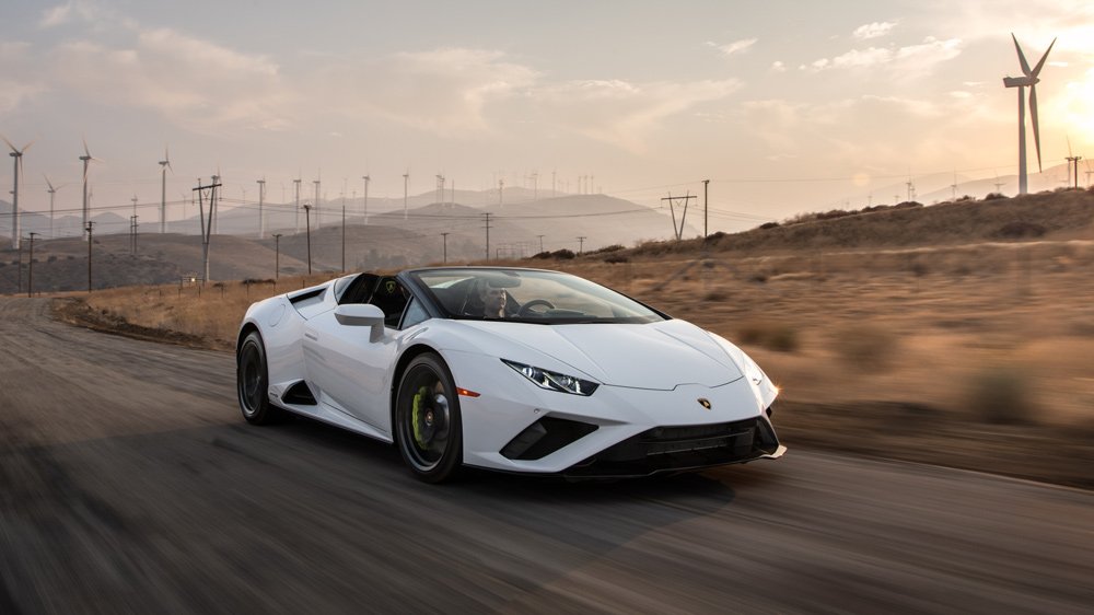 The Lamborghini Huracán Evo RWD Spyder.