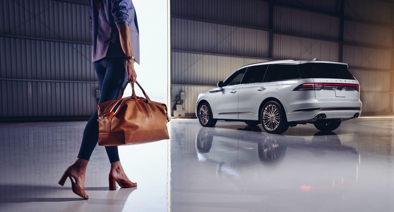 Lincoln, Detroit-based watch company Shinola inspires Lincoln concept vehicle, ClassicCars.com Journal