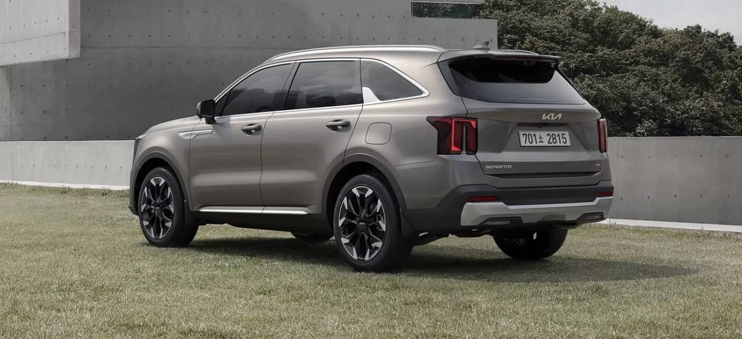 Updated Kia Sorento first images emerge