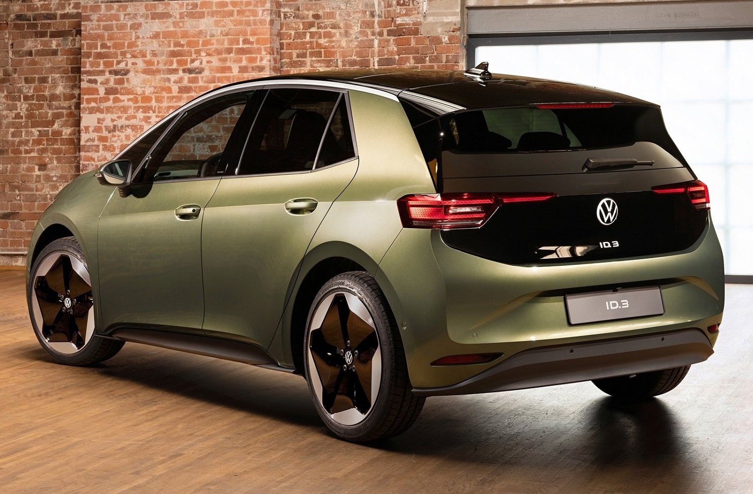 Volkswagen unwraps lightly updated ID.3
