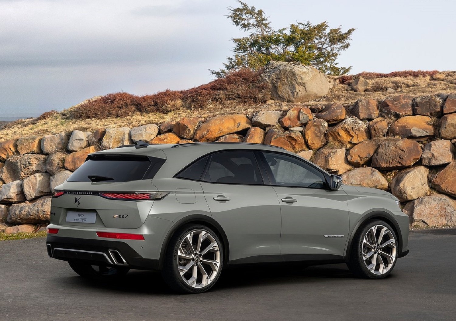 facelift DS 7 revealed
