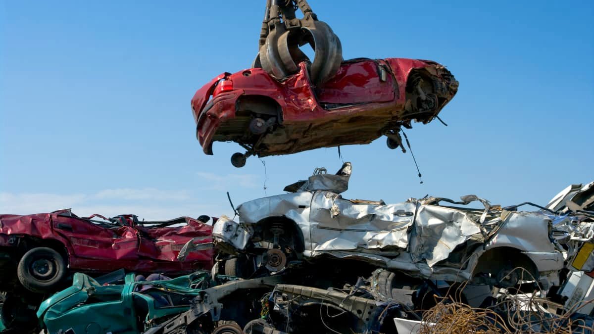 Federal Government poised to announce vehicle emissions reduction plan today