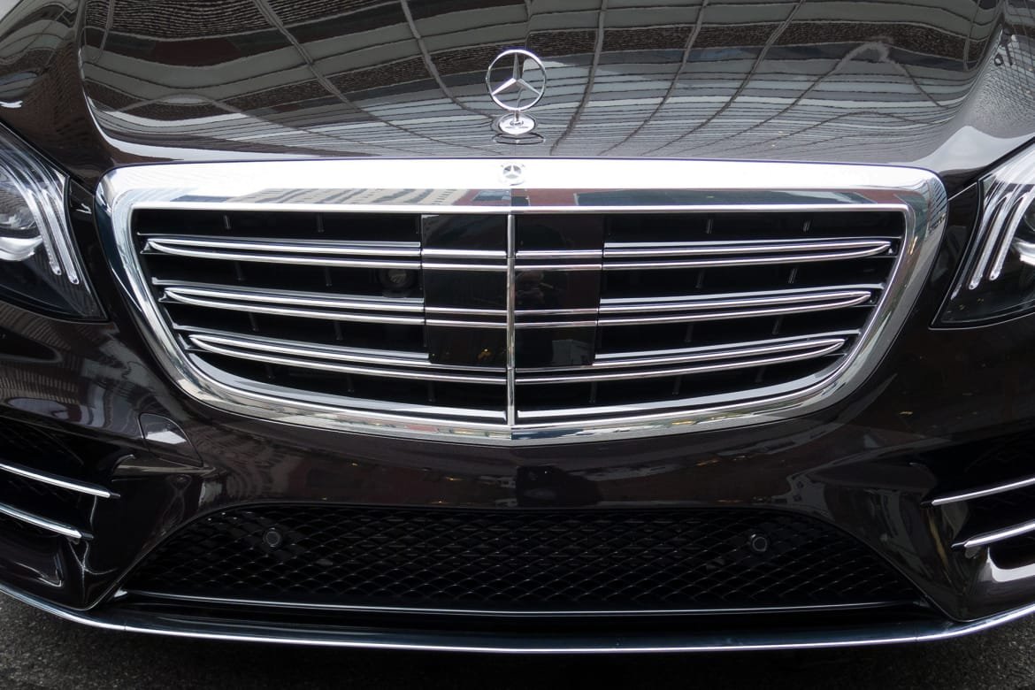 01-mercedes-benz-s450-2018-black-exterior-front-mercedes-benz-s4