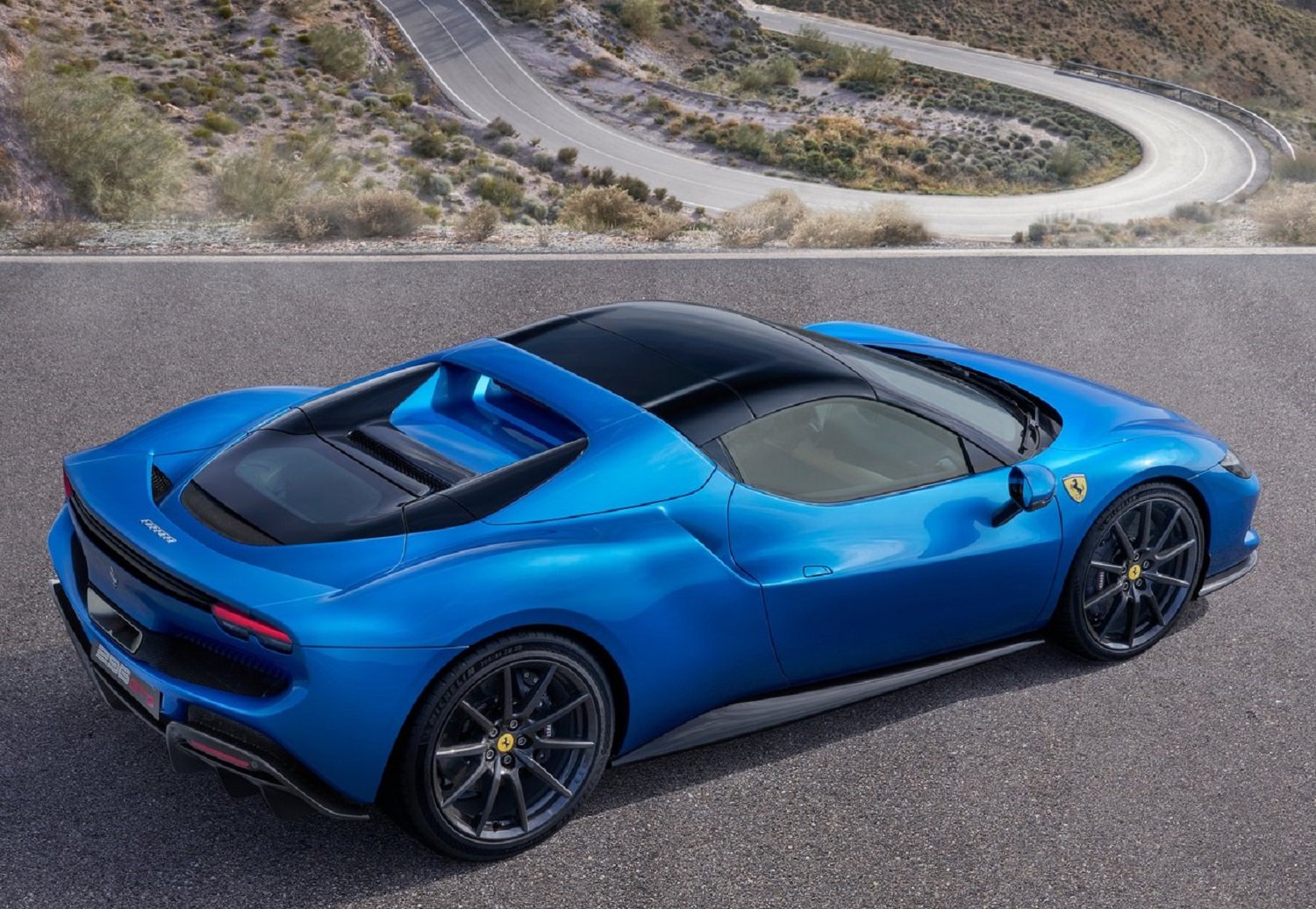 Ferrari 296 GTS revealed