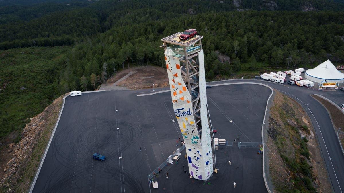 Ford, Ford Explorer reaches new heights on top of world’s tallest climbing tower, ClassicCars.com Journal