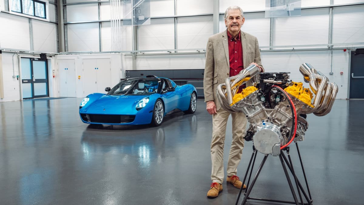 GMA T.33 Spider: Convertible V12 supercar breaks cover