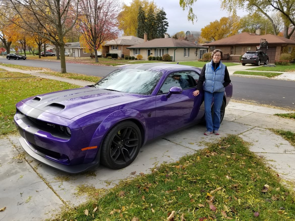 03-dodge-challenger-2019-angle--exterior--front--heartbeat--purp