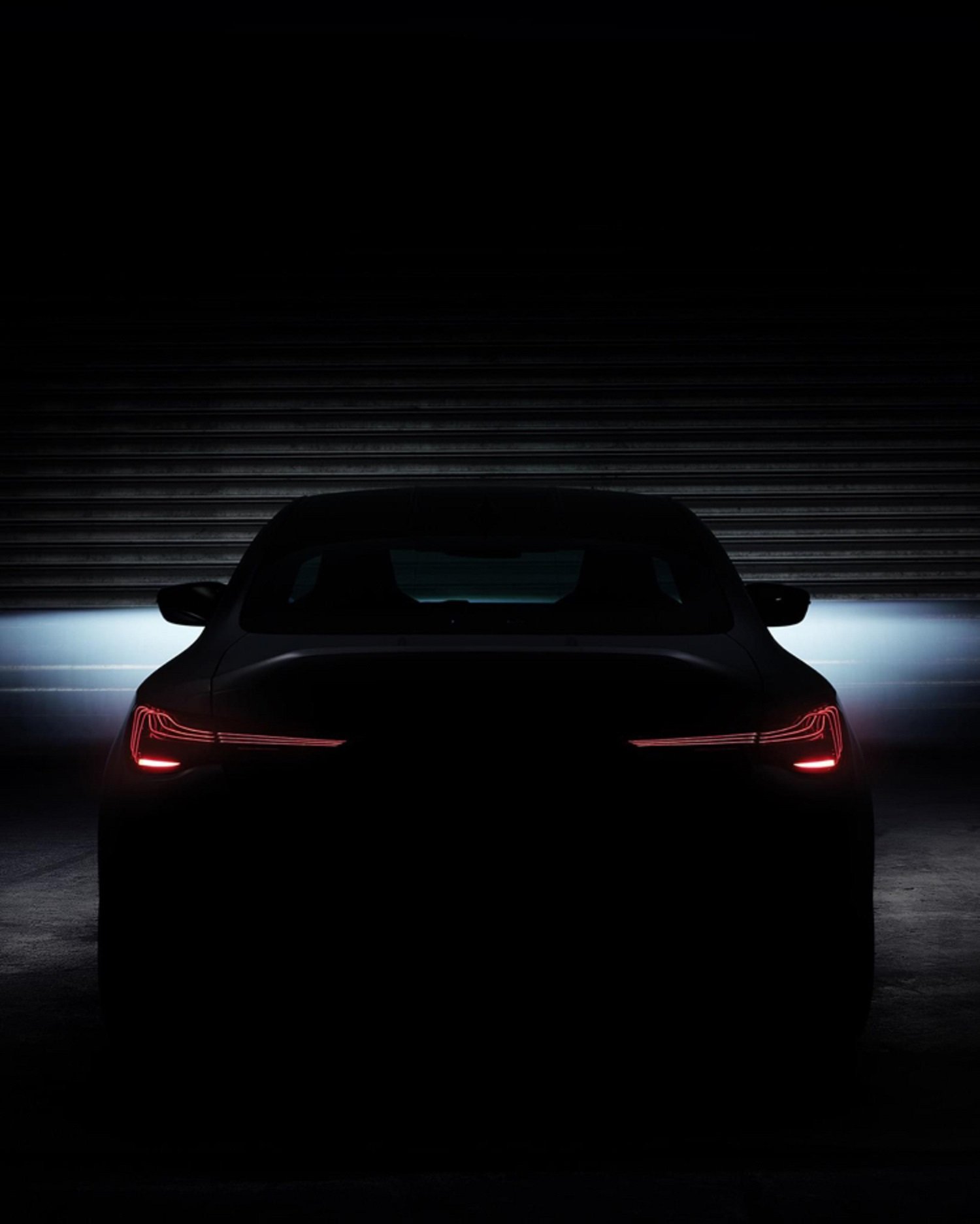 BMW M4 CSL teased