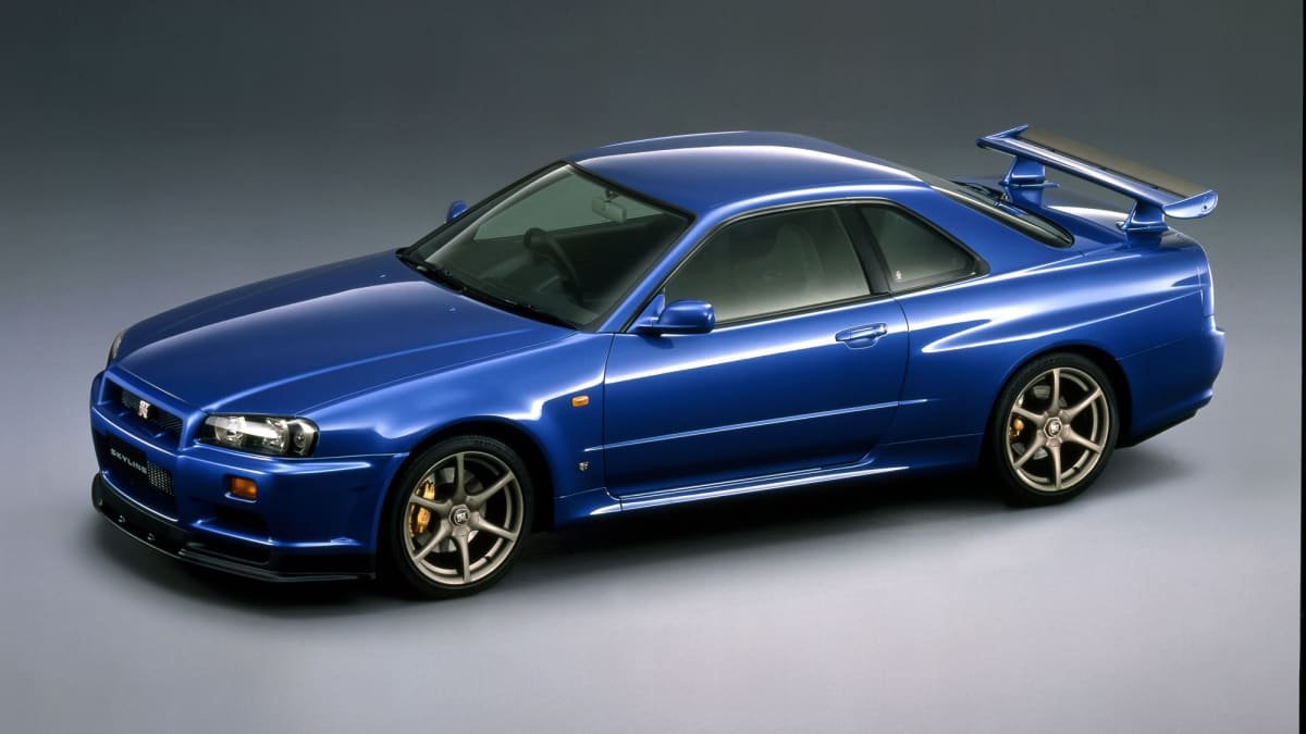 Heavily-damaged Nissan Skyline GT-R sells for almost $140,000 at auction