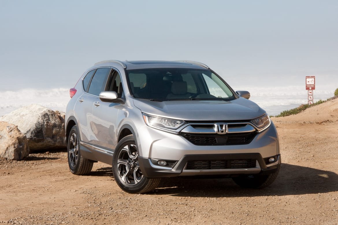 17Honda_CR-V_BW_01.jpg