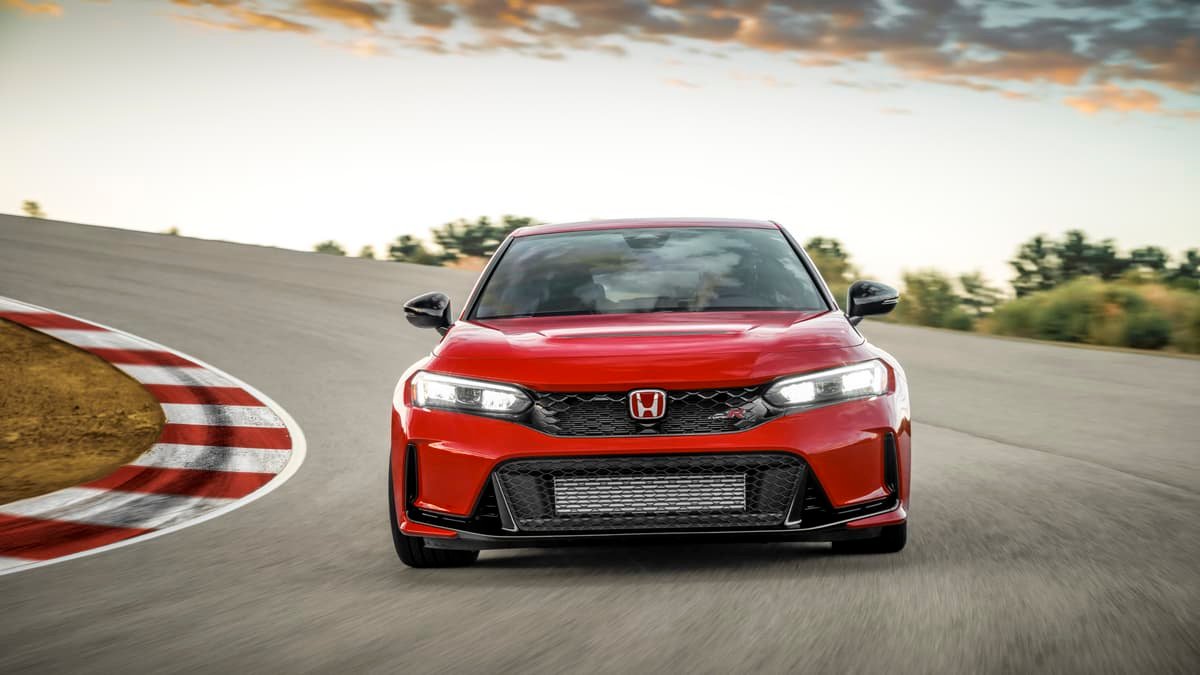 Honda Civic Type R safe in hybrid and electric-car era – report